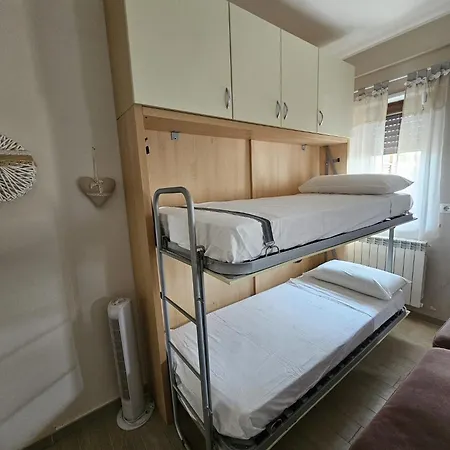 Guest house Disangrohouse *