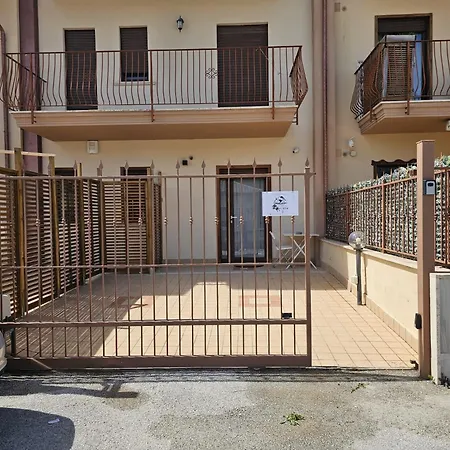 בית הארחה Disangrohouse 3*